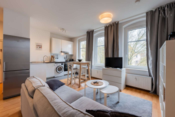 woonwoon-berlin-wohnen-auf-zei - Möblierte 2-Zimmer Dachgeschoss-Maisonette Wohnung