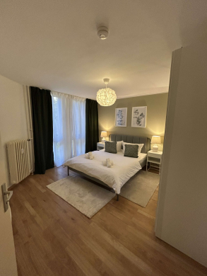 Bild - Frisch renovierte City-Wohnung mit Wintergarten – möbliert & bezugsfertig in Toplage Schöneberg