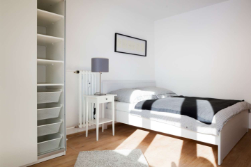 Schlafzimmer - Möblierte 2-Zimmer-Wohnung am Winterfeldtplatz