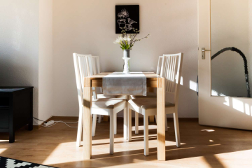 Essbereich - Möblierte 2-Zimmer-Wohnung am Winterfeldtplatz