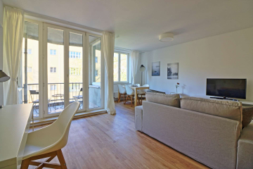 Wohnzimmer2 - Möblierte 2-Zimmer in ruhiger Lage an der Spree