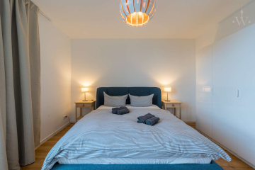 Bedroom - Our furnished 2-room flat with a view of Charlottenburg Palace