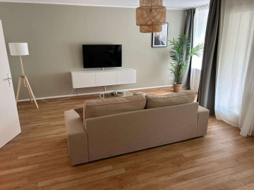 d - Furnished 2 room flat DIRECTLY on the Spree!