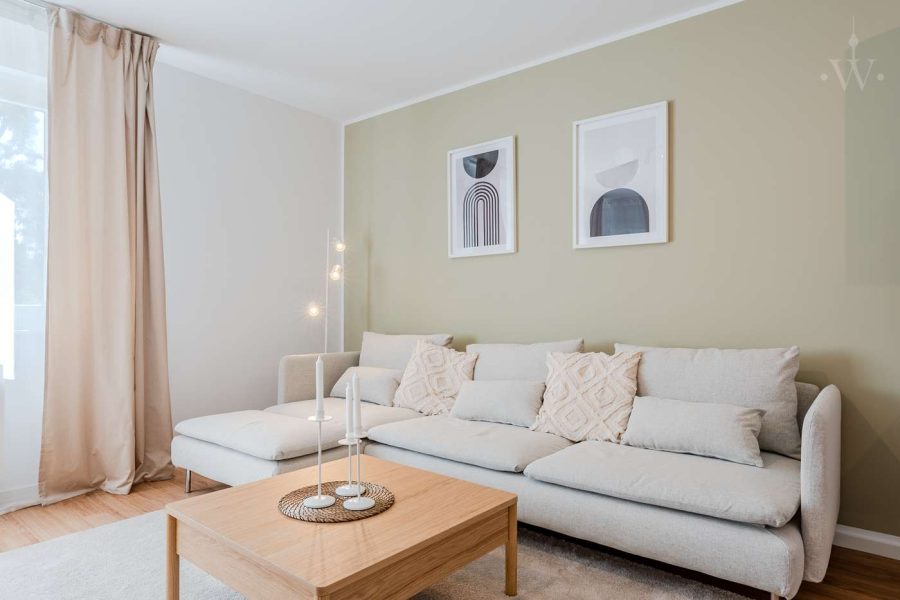 Möblierte 2-Zimmer-Wohnung mit Balkon in ruhiger Grünlage in Berlin-Steglitz, Drakestraße, 12205 Berlin, Lichterfelde (Steglitz)