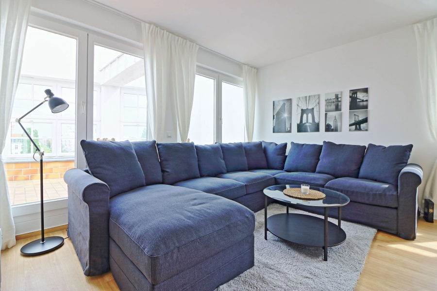 Gemütlich eingerichtete 4-Zimmer Dachgeschoss Wohnung mit Balkon – geeignet als Business WG, Kurfürstenstraße, 10785 Berlin, Tiergarten