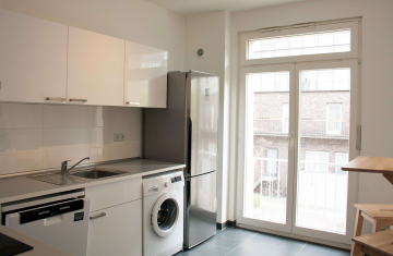 Küche - Stilvoll möblierte 3-Zimmer-Wohnung mit Blick auf das Schloss Charlottenburg