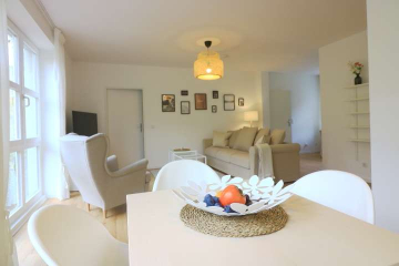 Wohnzimmer - Lichtdurchflutete 2-Zimmer-Wohnung mit loftartigem Wohnbereich