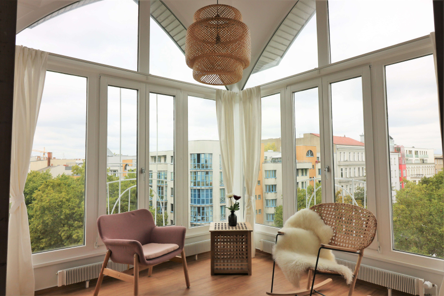 Über den Dächern der Stadt: Möblierte 3-Zimmer-Dachgeschosswohnung im Herzen Schönebergs, Potsdamer Straße, 10783 Berlin, Schöneberg