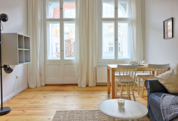 Living room - Cosy 3-room flat in the trendy Prenzlauer Berg district