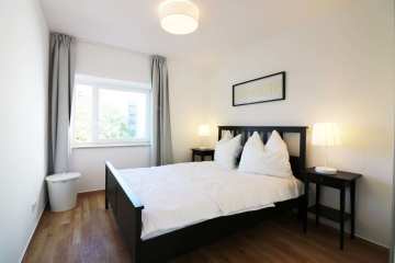 Schlafzimmer - Moderne 3-Zimmer-Maisonette-Wohnung im Herzen Berlins