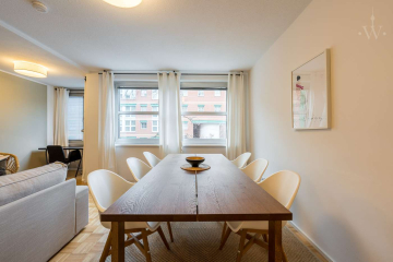 Wohnzimmer - Möblierte 2-Zimmer-Wohnung mit ruhigem Schlafzimmer zum Innenhof