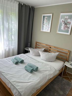 g - Möblierte 2 Zimmerwohnung DIREKT an der Spree!