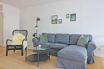 Wohnzimmer3 - Stilvoll möblierte 4 Zimmer Wohnung im Zentrum von Berlin