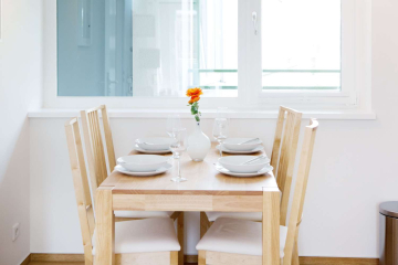 Essbereich - Gemütlich möbliertes 2-Zimmer-Apartment im Herzen Berlins