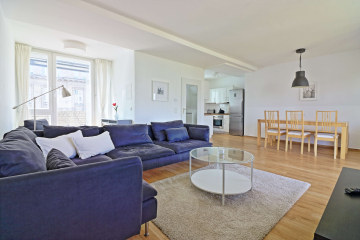 Wohnzimmer - 3-Zimmer-Maisonettewohnung im coolen Bezirk Kreuzberg mit Balkon
