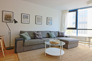 Wohnzimmer2 - Möblierte 4-Zimmer-Wohnung nahe des Potsdamer Platzes