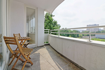 Balkon - Helle, möblierte 2-Zimmer-Wohnung mitten in Berlin