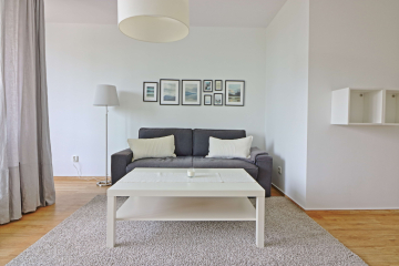 Wohnzimmer2 - 2-Zimmer-Wohnung am Checkpoint Charlie – Balkon mit Aufzug