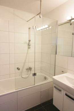 Bathroom - Modern, fully furnished 2-room flat in the heart of Berlin
