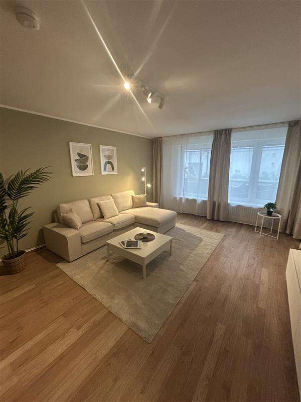 NEU! Frisch renoviertes Apartment mit Balkon im Herzen von Neukölln – möbliert & bezugsbereit, Manitiusstraße, 12047 Berlin, Neukölln