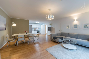 Wohnzimmer - Exklusive 3-Zimmer-Wohnung mit Balkon im Herzen Berlins