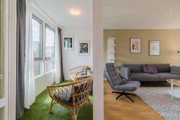 Living room, shared flat - High-quality furnished 2-room flat - 5 minutes to Potsdamer Platz