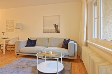 Wohnbereich - Unser schönes 1-Zimmer-Apartment mit Balkon