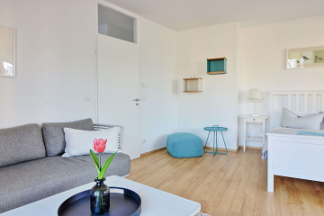 Living area - Beautifully designed 1-room flat with separate kitchen