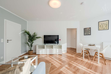 woonwoon-berlin-wohnen-auf-zei - Grünes Ambiente und Wasserblick: Ihr perfektes Homeoffice Zuhause