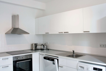 Küche - Stilvoll möblierte 3-Zimmer-Wohnung mit Blick auf das Schloss Charlottenburg