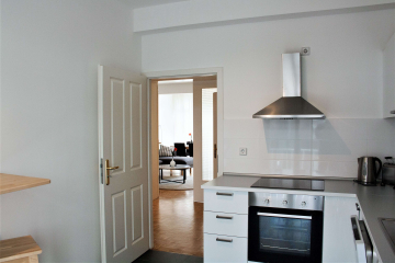 Küche - Stilvoll möblierte 3-Zimmer-Wohnung mit Blick auf das Schloss Charlottenburg