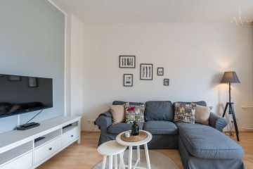 Wohnzimmer - Perfekt geschnittenes, stilvolles 1-Zimmer-Single-Apartment