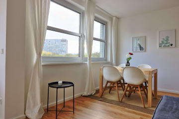 Dining area 1 - Furnished 2-room with quiet sleeping area in the centre of Berlin