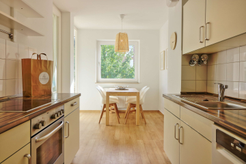 Küche1 - Möblierte 4-Zimmer-Wohnung in ruhiger Citylage