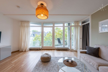 woonwoon-berlin-wohnen-auf-zei - Die schön möblierte 2-Zimmer-Wohnung in zentraler Lage mit Balkon