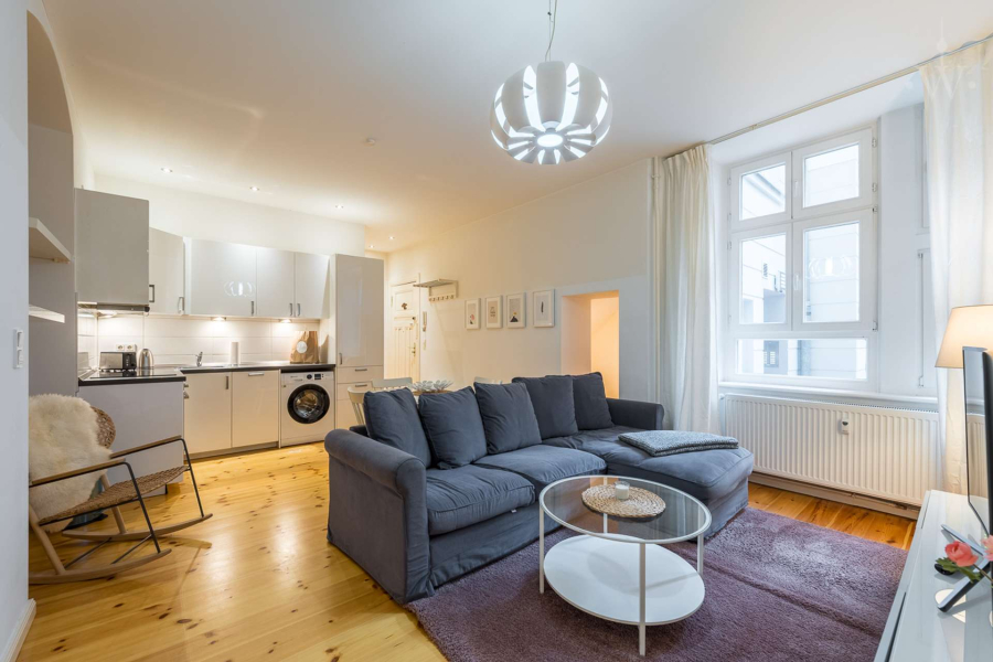 Beautiful, furnished 3-room flat in an old building in Prenzlauer Berg, 10437 Berlin, Prenzlauer Berg