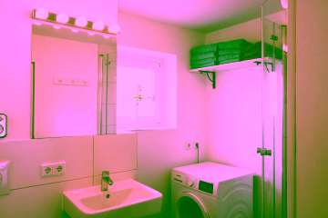 Bad - 1-Zimmer-Apartment in bester Berliner Stadtlage mit separatem Aufgang