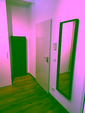 20230720_093558 - Traumterrasse mitten in Berlin: Modernes und voll möbliertes 2,5-Zimmer-Apartment in Kreuzberg