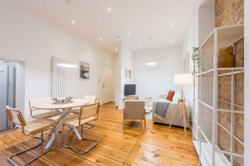 Wohnzimmer - Gemütliche 2.5-Zimmer-Wohnung in Prenzl‘ Berg