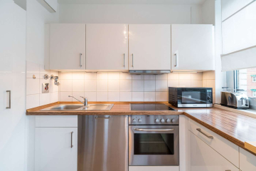 woonwoon-berlin-wohnen-auf-zei - Möblierte 4-Zimmer-Wohnung mit ruhigem Schlafzimmer zum Innenhof