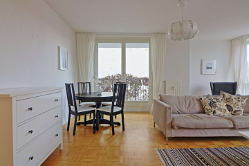 Wohnzimmer - Stilvoll möblierte 3-Zimmer-Wohnung nahe dem Bergmannkiez