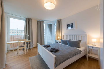 Schlafzimmer - Liebevoll eingerichtete 2-Zimmer-Wohnung mit Blick über Berlin