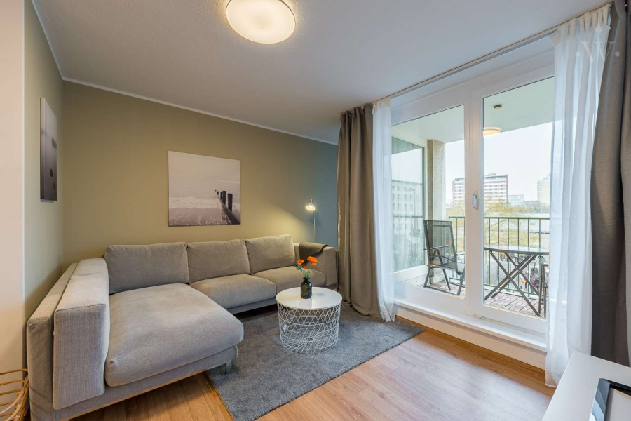 Liebevoll eingerichtete 2-Zimmer-Wohnung mit Blick über Berlin, Wilhelmstraße, 10963 Berlin, Kreuzberg