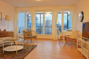 Wohnzimmer2 - Furnished 2-room flat with balcony in popular Berlin neighbourhood