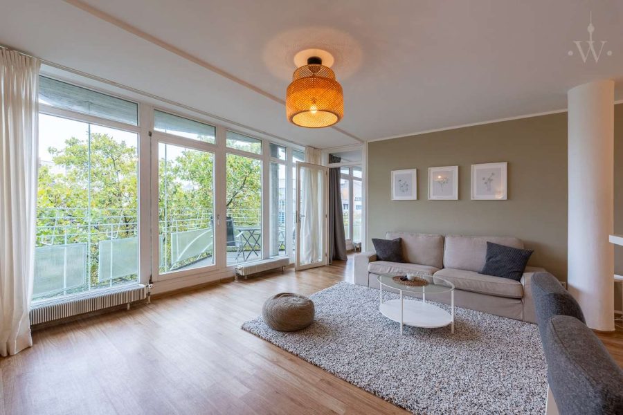 The beautifully furnished 2-room flat in a central location with balcony, Potsdamer Straße, 10785 Berlin, Tiergarten