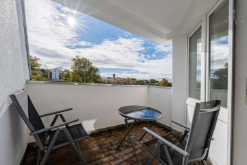 woonwoon-berlin-wohnen-auf-zei - Our stylishly furnished 3-room flat near Wilmersdorfer Straße