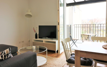 Wohnzimmer - 3-Zimmer-Wohnung mit großem sonnigen Balkon