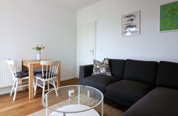 Wohnzimmer - 3-Zimmer-Wohnung mit großem sonnigen Balkon