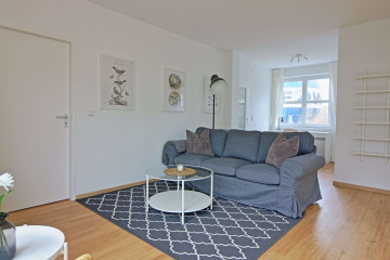 Wohnzimmer - Schöne möblierte 3-Zimmer-Wohnung in zentraler Lage Berlins