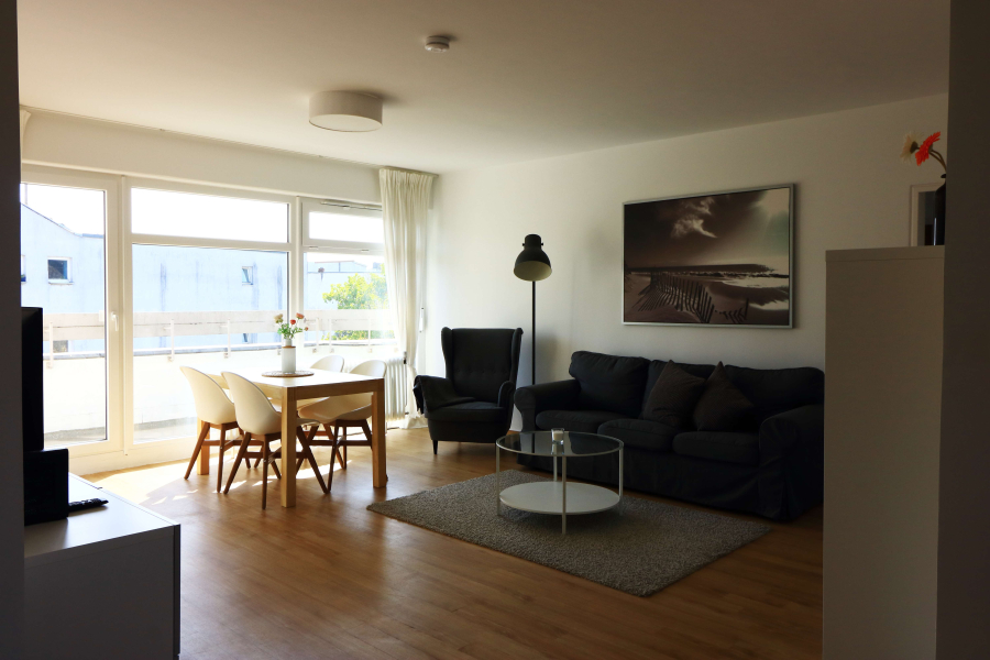 Modern eingerichtete 4-Zimmer-Dachgeschosswohnung mit sonnigem Balkon zum ruhigen Innenhof, Skalitzer Straße, 10997 Berlin, Kreuzberg